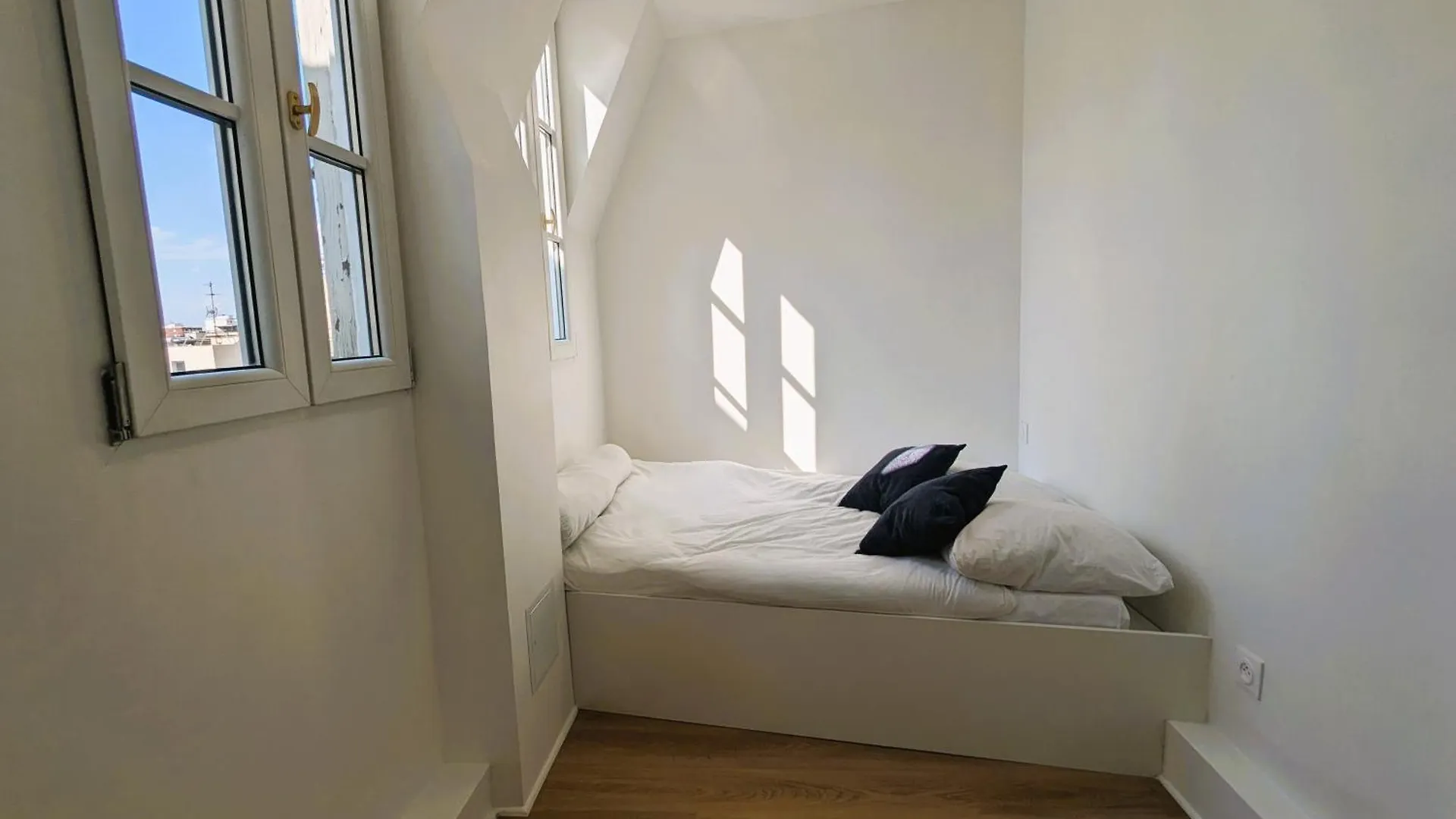 Coquet Avec Vue - Alesia Apartment